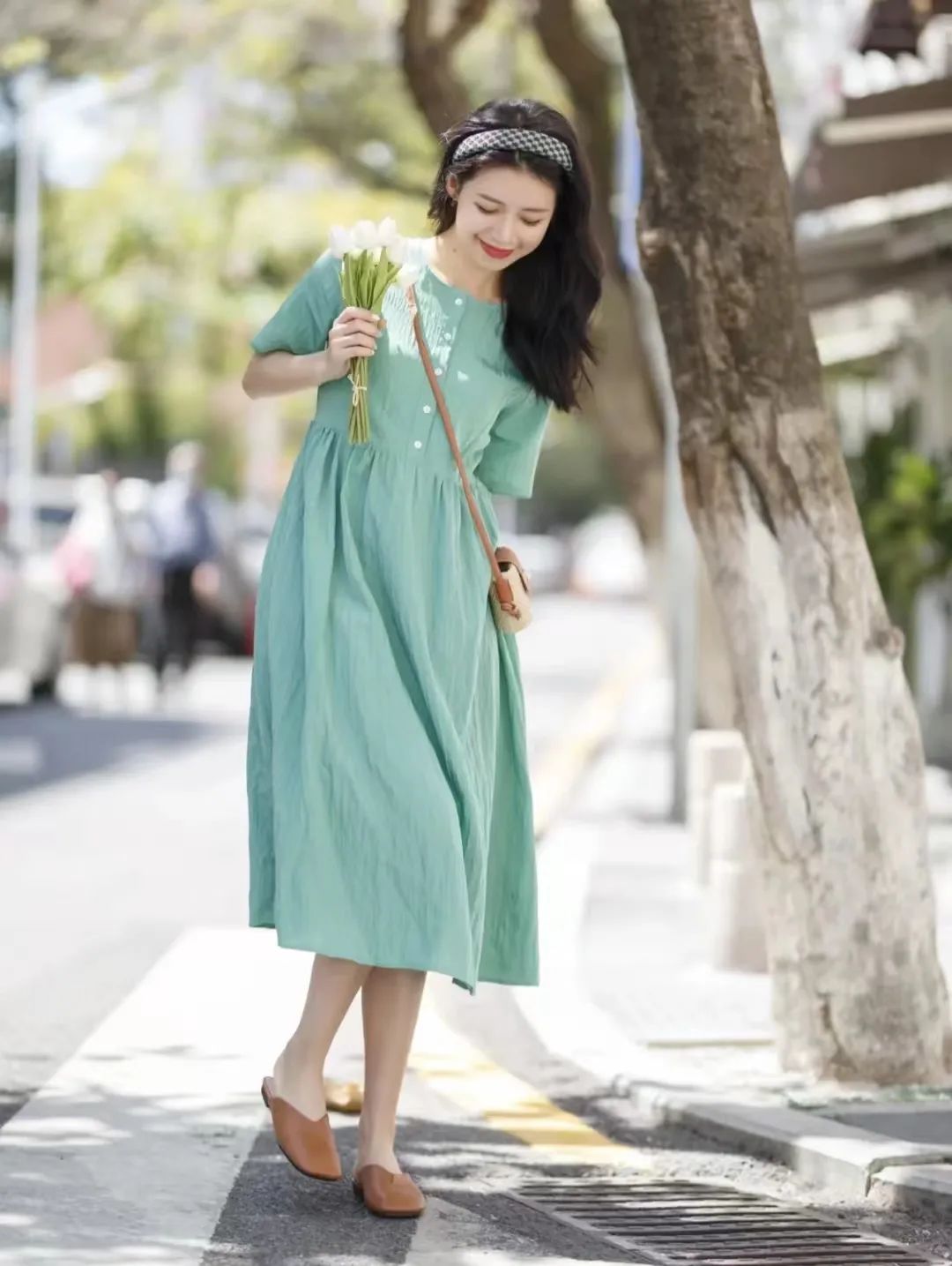 夏天的职场穿搭,职场人都这样穿,上班休闲两不误,简约舒适休闲区蓝鸢梦想 - Www.slyday.coM 夏天的职场穿搭,职场人都这样穿,上班休闲两不误,简约舒适休闲区蓝鸢梦想 - Www.slyday.coM