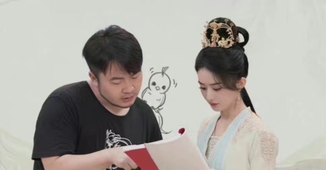 赵丽颖《与凤行》造型首曝光!罕见穿华丽风古装拍戏,少女感太绝休闲区蓝鸢梦想 - Www.slyday.coM 赵丽颖《与凤行》造型首曝光!罕见穿华丽风古装拍戏,少女感太绝休闲区蓝鸢梦想 - Www.slyday.coM