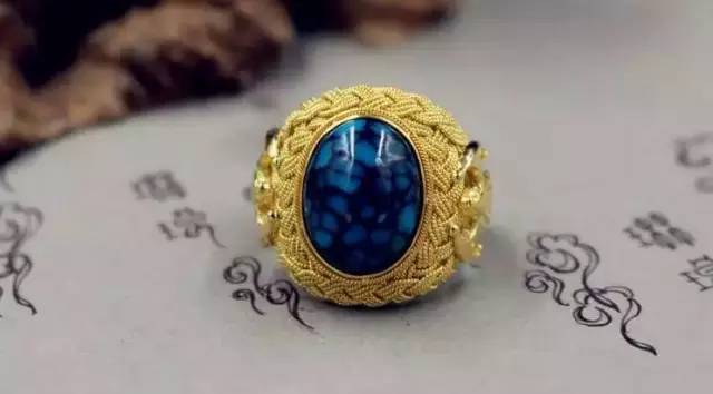 绿松石上的铁线，到底是什么物质？休闲区蓝鸢梦想 - Www.slyday.coM