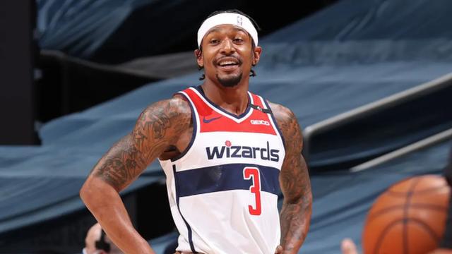 钱比总冠军香!“东一卫”将签5年2.5亿历史顶薪,终生无冠又何妨休闲区蓝鸢梦想 - Www.slyday.coM 钱比总冠军香!“东一卫”将签5年2.5亿历史顶薪,终生无冠又何妨休闲区蓝鸢梦想 - Www.slyday.coM