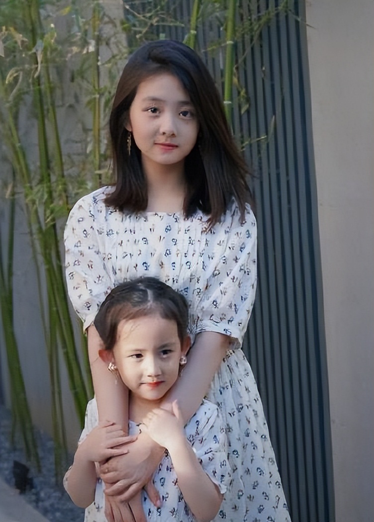 黄磊女儿因为烫头再上热搜,黄磊回应争议,封建观念不支持休闲区蓝鸢梦想 - Www.slyday.coM 黄磊女儿因为烫头再上热搜,黄磊回应争议,封建观念不支持休闲区蓝鸢梦想 - Www.slyday.coM