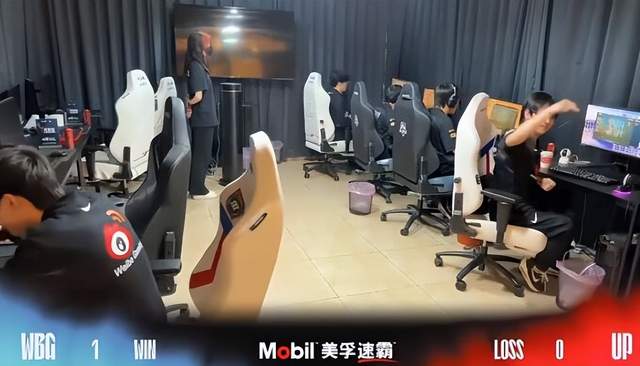 WBG获胜后焕烽状态异常，对着空气打咏春拳，网友建议拉去尿检休闲区蓝鸢梦想 - Www.slyday.coM