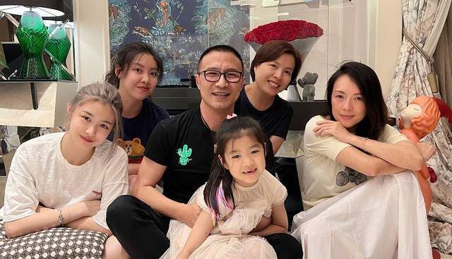 51岁汪峰晒照庆生！17女儿成全家最美，章子怡素颜出镜显自然休闲区蓝鸢梦想 - Www.slyday.coM