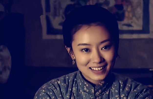 张小斐的“落魄”,是娱乐圈的“悲哀”休闲区蓝鸢梦想 - Www.slyday.coM 张小斐的“落魄”,是娱乐圈的“悲哀”休闲区蓝鸢梦想 - Www.slyday.coM