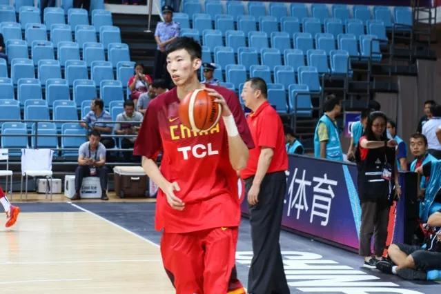 中国男篮12人正式确定!6前场6后场,杜锋放弃两大悍将重用徐杰休闲区蓝鸢梦想 - Www.slyday.coM 中国男篮12人正式确定!6前场6后场,杜锋放弃两大悍将重用徐杰休闲区蓝鸢梦想 - Www.slyday.coM