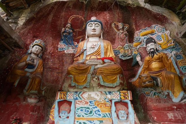 成都周边一个超小众的地方,有静谧佛陀群像,浮躁的你一定要来看休闲区蓝鸢梦想 - Www.slyday.coM 成都周边一个超小众的地方,有静谧佛陀群像,浮躁的你一定要来看休闲区蓝鸢梦想 - Www.slyday.coM