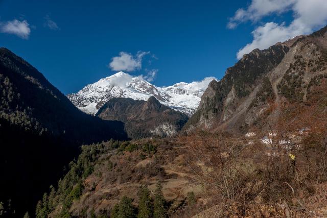 超多人选择徒步去雨崩,因为这里囊括了世界最美的景色休闲区蓝鸢梦想 - Www.slyday.coM 超多人选择徒步去雨崩,因为这里囊括了世界最美的景色休闲区蓝鸢梦想 - Www.slyday.coM