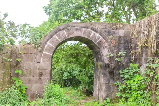 四川泸州发现一座宋代城堡,四座城门保存完好,城内美如世外桃源休闲区蓝鸢梦想 - Www.slyday.coM 四川泸州发现一座宋代城堡,四座城门保存完好,城内美如世外桃源休闲区蓝鸢梦想 - Www.slyday.coM