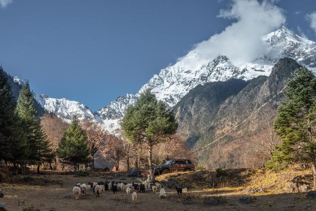 超多人选择徒步去雨崩,因为这里囊括了世界最美的景色休闲区蓝鸢梦想 - Www.slyday.coM 超多人选择徒步去雨崩,因为这里囊括了世界最美的景色休闲区蓝鸢梦想 - Www.slyday.coM