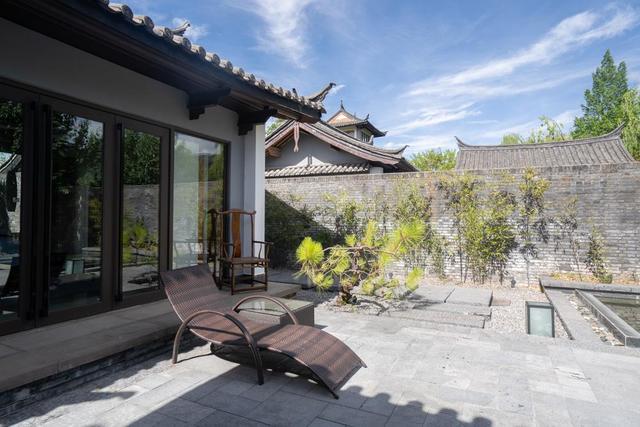 丽江铂尔曼的酒店太舒服了,泡浴缸、晒太阳,度假就应该这样休闲区蓝鸢梦想 - Www.slyday.coM 丽江铂尔曼的酒店太舒服了,泡浴缸、晒太阳,度假就应该这样休闲区蓝鸢梦想 - Www.slyday.coM