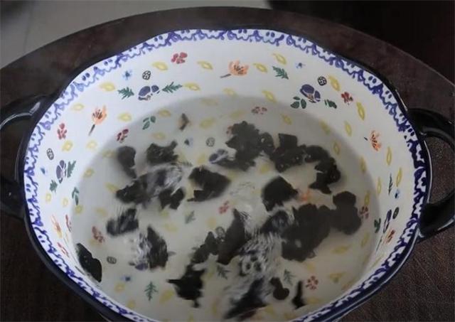 这才是凉拌苦瓜的正确做法,翠绿好吃不苦有诀窍,看一遍就学会休闲区蓝鸢梦想 - Www.slyday.coM 这才是凉拌苦瓜的正确做法,翠绿好吃不苦有诀窍,看一遍就学会休闲区蓝鸢梦想 - Www.slyday.coM