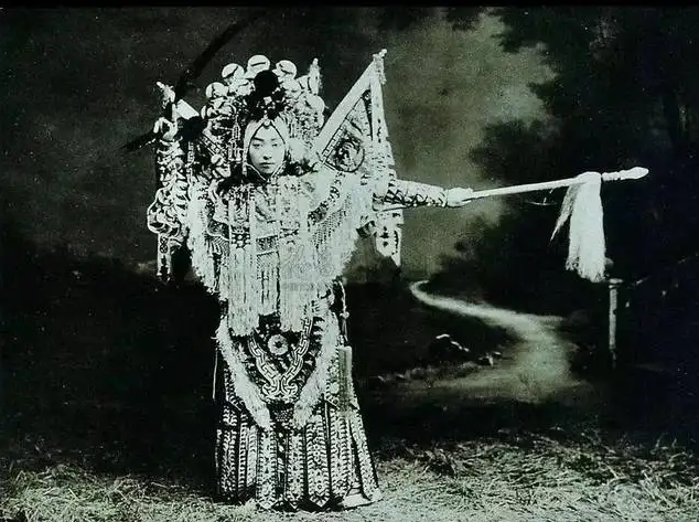 京剧大师梅兰芳的中国首部彩色电影《生死恨》75年前的今天开拍休闲区蓝鸢梦想 - Www.slyday.coM