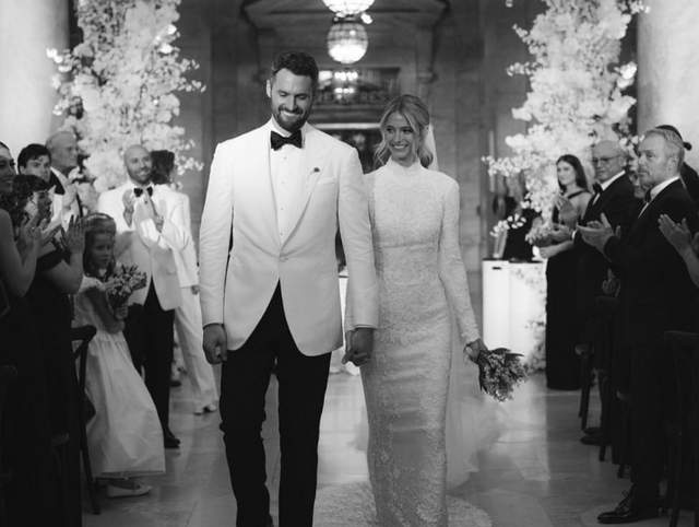 乐福大婚,詹姆斯发文祝贺,多名骑士旧将到场,独缺欧文休闲区蓝鸢梦想 - Www.slyday.coM 乐福大婚,詹姆斯发文祝贺,多名骑士旧将到场,独缺欧文休闲区蓝鸢梦想 - Www.slyday.coM