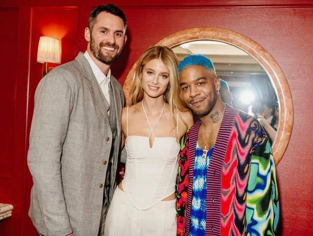 乐福大婚,詹姆斯发文祝贺,多名骑士旧将到场,独缺欧文休闲区蓝鸢梦想 - Www.slyday.coM 乐福大婚,詹姆斯发文祝贺,多名骑士旧将到场,独缺欧文休闲区蓝鸢梦想 - Www.slyday.coM