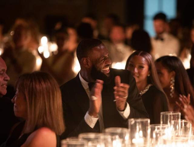 乐福大婚,詹姆斯发文祝贺,多名骑士旧将到场,独缺欧文休闲区蓝鸢梦想 - Www.slyday.coM 乐福大婚,詹姆斯发文祝贺,多名骑士旧将到场,独缺欧文休闲区蓝鸢梦想 - Www.slyday.coM