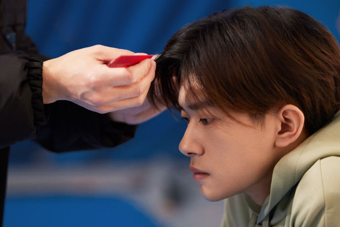 新生代力量!罗一舟为2018级毕业生发言,易烊千玺胡先煦发展前瞻休闲区蓝鸢梦想 - Www.slyday.coM 新生代力量!罗一舟为2018级毕业生发言,易烊千玺胡先煦发展前瞻休闲区蓝鸢梦想 - Www.slyday.coM