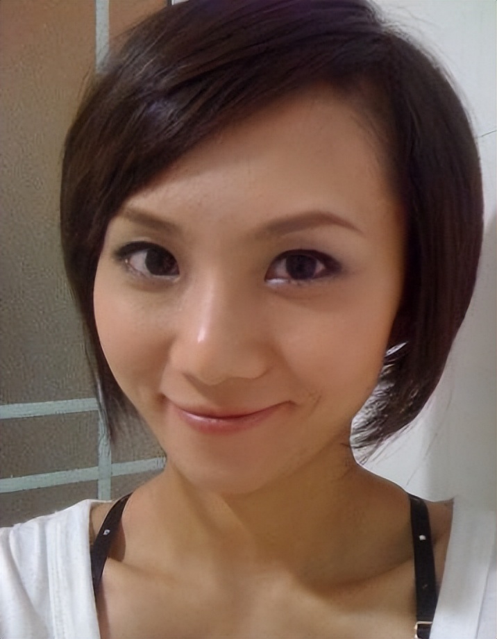 美女主持人李静雯的励志史:穷并不可怕,可怕的是自己放弃了机会休闲区蓝鸢梦想 - Www.slyday.coM 美女主持人李静雯的励志史:穷并不可怕,可怕的是自己放弃了机会休闲区蓝鸢梦想 - Www.slyday.coM