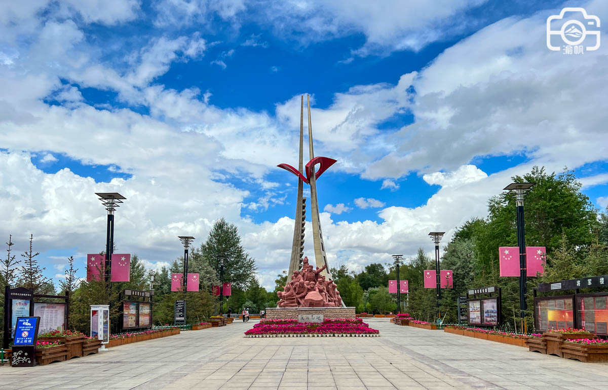 格尔木将军楼背后的故事,一个人、一条路、一座城,让人肃然起敬休闲区蓝鸢梦想 - Www.slyday.coM 格尔木将军楼背后的故事,一个人、一条路、一座城,让人肃然起敬休闲区蓝鸢梦想 - Www.slyday.coM