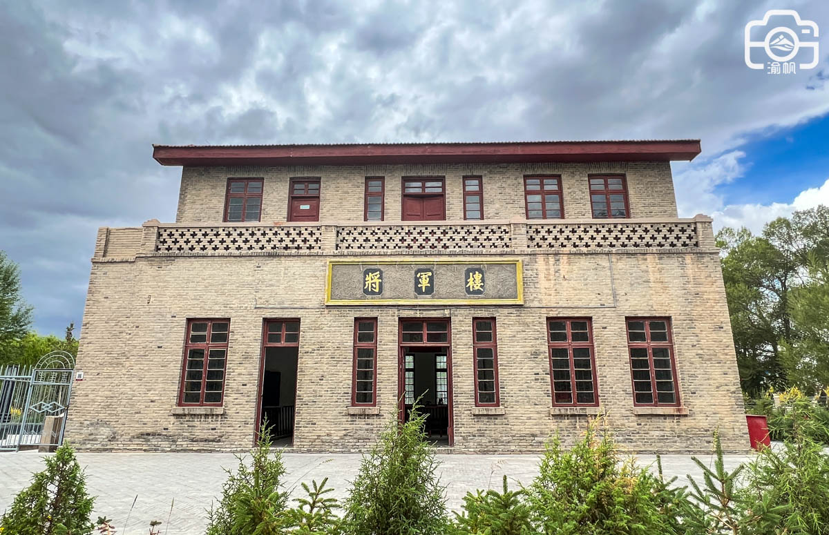 格尔木将军楼背后的故事,一个人、一条路、一座城,让人肃然起敬休闲区蓝鸢梦想 - Www.slyday.coM 格尔木将军楼背后的故事,一个人、一条路、一座城,让人肃然起敬休闲区蓝鸢梦想 - Www.slyday.coM