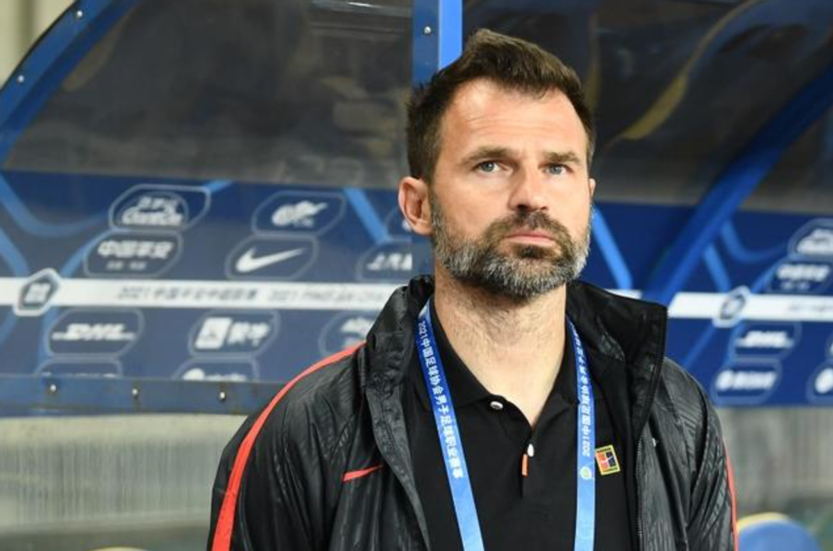 海港队凭运气扳平？一根筋的主教练，终于舍得变阵了休闲区蓝鸢梦想 - Www.slyday.coM