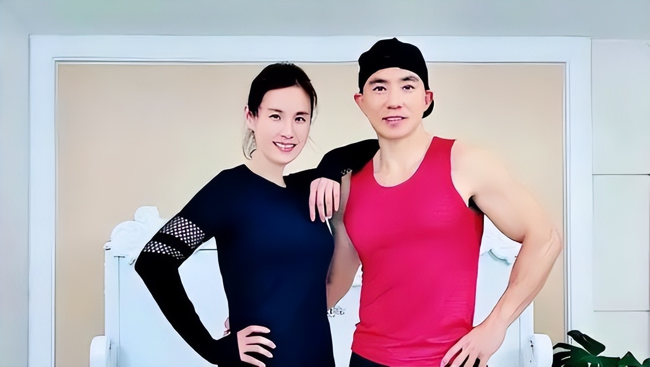 肖战老婆真不简单:打赏刘畊宏一千多万,六年前还跟肖战同台过休闲区蓝鸢梦想 - Www.slyday.coM 肖战老婆真不简单:打赏刘畊宏一千多万,六年前还跟肖战同台过休闲区蓝鸢梦想 - Www.slyday.coM