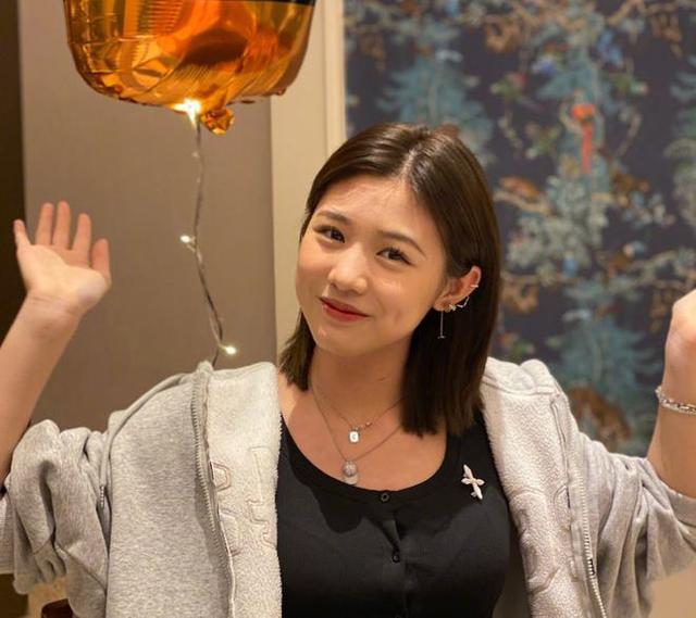 汪峰晒全家福庆生!章子怡素颜出镜状态好,大女儿颜值被夸上热搜休闲区蓝鸢梦想 - Www.slyday.coM 汪峰晒全家福庆生!章子怡素颜出镜状态好,大女儿颜值被夸上热搜休闲区蓝鸢梦想 - Www.slyday.coM