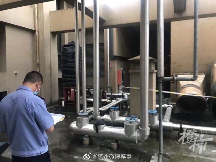 突发！杭州一男子从24楼楼顶失足坠亡休闲区蓝鸢梦想 - Www.slyday.coM