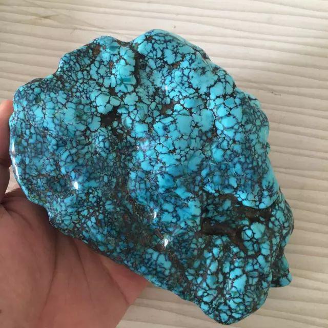 绿松石上的铁线，到底是什么物质？休闲区蓝鸢梦想 - Www.slyday.coM