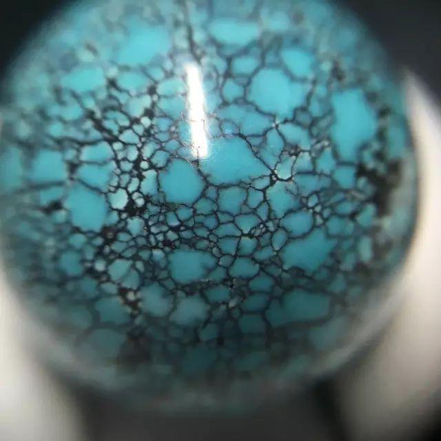 绿松石上的铁线，到底是什么物质？休闲区蓝鸢梦想 - Www.slyday.coM