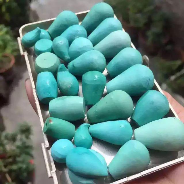 绿松石上的铁线，到底是什么物质？休闲区蓝鸢梦想 - Www.slyday.coM