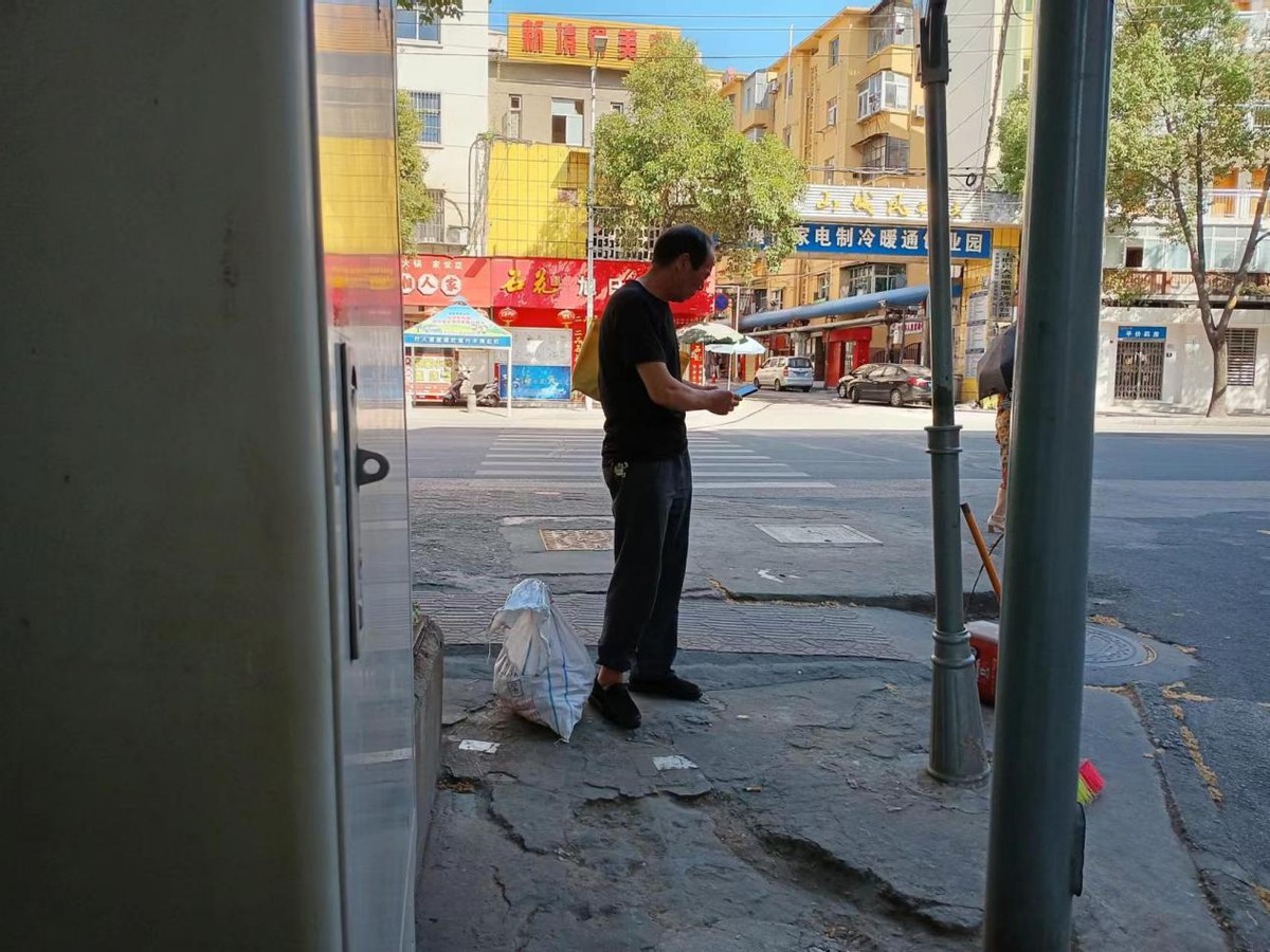 湖北十堰七里社区集中治理不文明行为休闲区蓝鸢梦想 - Www.slyday.coM 湖北十堰七里社区集中治理不文明行为休闲区蓝鸢梦想 - Www.slyday.coM