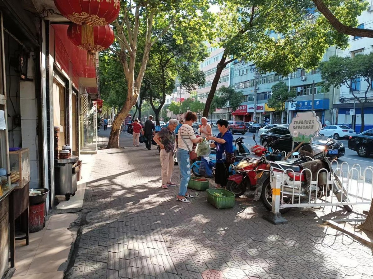 湖北十堰七里社区集中治理不文明行为休闲区蓝鸢梦想 - Www.slyday.coM 湖北十堰七里社区集中治理不文明行为休闲区蓝鸢梦想 - Www.slyday.coM