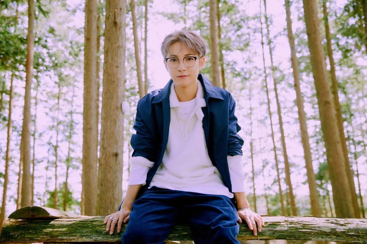 毕业季来临 人气偶像黄仁俊、钟辰乐邀你一路“绿色”前行休闲区蓝鸢梦想 - Www.slyday.coM 毕业季来临 人气偶像黄仁俊、钟辰乐邀你一路“绿色”前行休闲区蓝鸢梦想 - Www.slyday.coM