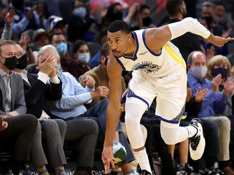 再见勇士!两人离队,主力锋线或流失自由市场,34岁老将继续留队休闲区蓝鸢梦想 - Www.slyday.coM 再见勇士!两人离队,主力锋线或流失自由市场,34岁老将继续留队休闲区蓝鸢梦想 - Www.slyday.coM