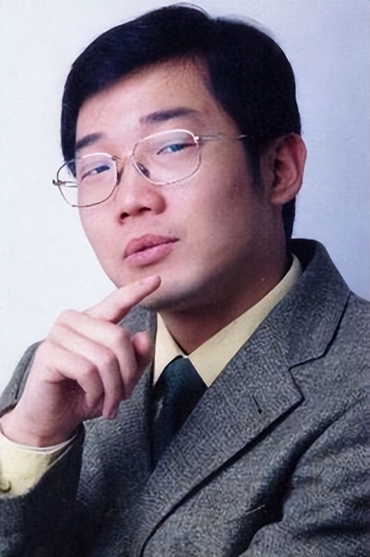 著名笑星大兵:原本他靠嘴吃饭,同样也因他的嘴,前途一败涂地休闲区蓝鸢梦想 - Www.slyday.coM 著名笑星大兵:原本他靠嘴吃饭,同样也因他的嘴,前途一败涂地休闲区蓝鸢梦想 - Www.slyday.coM