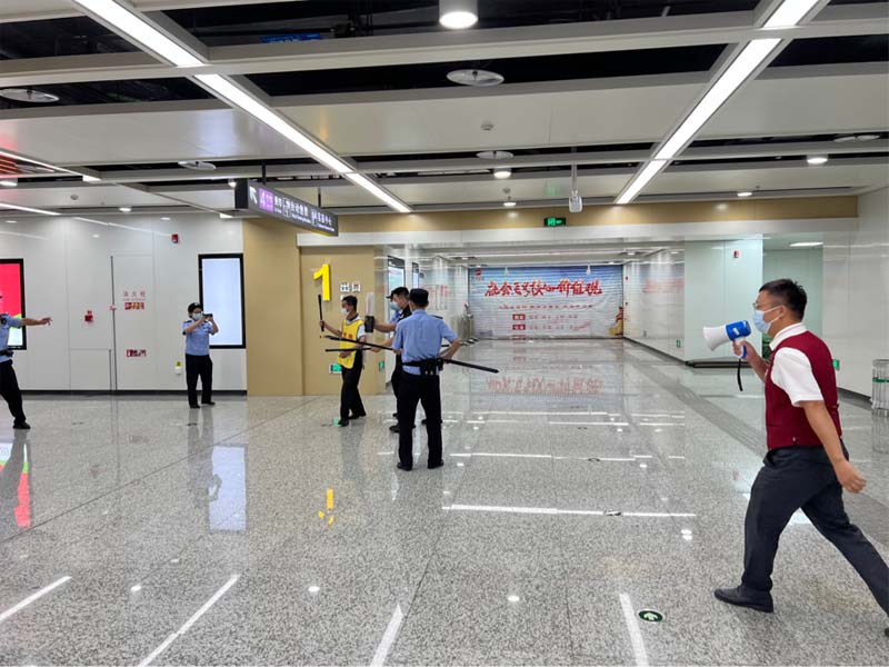 迎七一 保安全 站警同心守锡铁休闲区蓝鸢梦想 - Www.slyday.coM