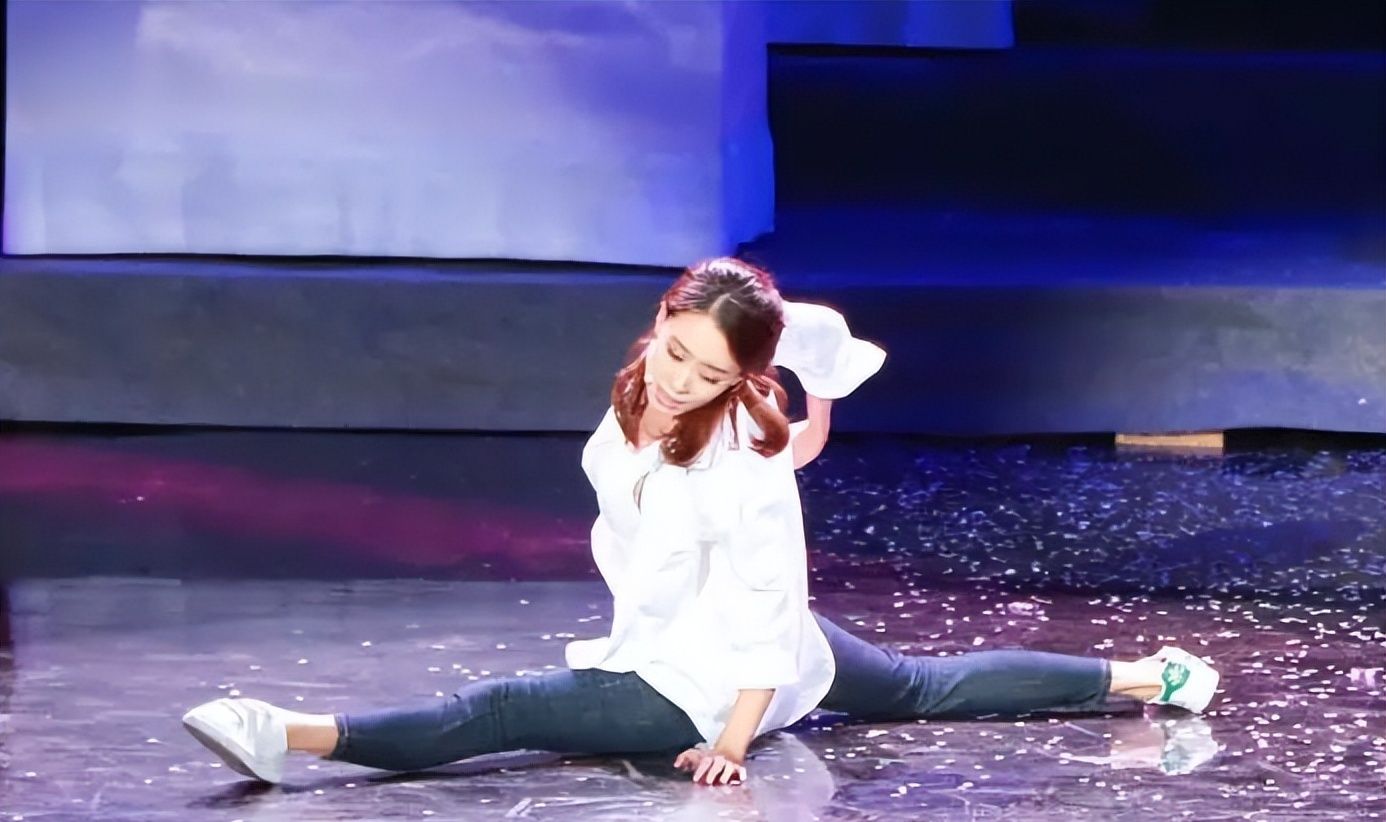 张小斐的“落魄”,是娱乐圈的“悲哀”休闲区蓝鸢梦想 - Www.slyday.coM 张小斐的“落魄”,是娱乐圈的“悲哀”休闲区蓝鸢梦想 - Www.slyday.coM