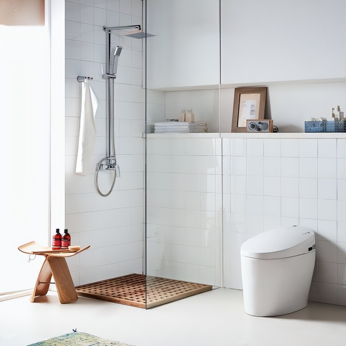 越来越多人，卫生间不选传统马桶，选择这2种设计，看着就很高级休闲区蓝鸢梦想 - Www.slyday.coM