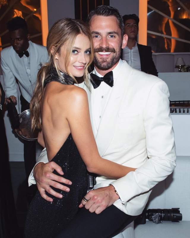 乐福大婚,詹姆斯发文祝贺,多名骑士旧将到场,独缺欧文休闲区蓝鸢梦想 - Www.slyday.coM 乐福大婚,詹姆斯发文祝贺,多名骑士旧将到场,独缺欧文休闲区蓝鸢梦想 - Www.slyday.coM