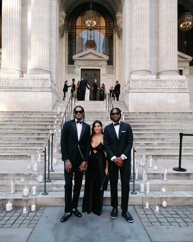 乐福大婚,詹姆斯发文祝贺,多名骑士旧将到场,独缺欧文休闲区蓝鸢梦想 - Www.slyday.coM 乐福大婚,詹姆斯发文祝贺,多名骑士旧将到场,独缺欧文休闲区蓝鸢梦想 - Www.slyday.coM