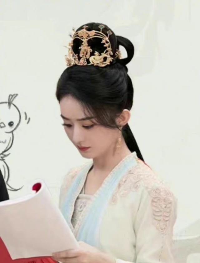 赵丽颖《与凤行》造型首曝光!罕见穿华丽风古装拍戏,少女感太绝休闲区蓝鸢梦想 - Www.slyday.coM 赵丽颖《与凤行》造型首曝光!罕见穿华丽风古装拍戏,少女感太绝休闲区蓝鸢梦想 - Www.slyday.coM