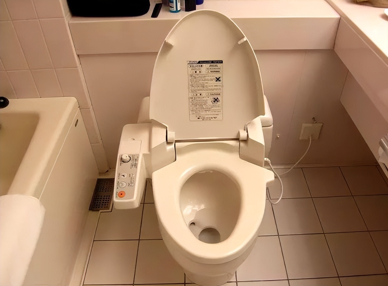 越来越多人,卫生间不选传统马桶,选择这2种设计,看着就很高级休闲区蓝鸢梦想 - Www.slyday.coM 越来越多人,卫生间不选传统马桶,选择这2种设计,看着就很高级休闲区蓝鸢梦想 - Www.slyday.coM