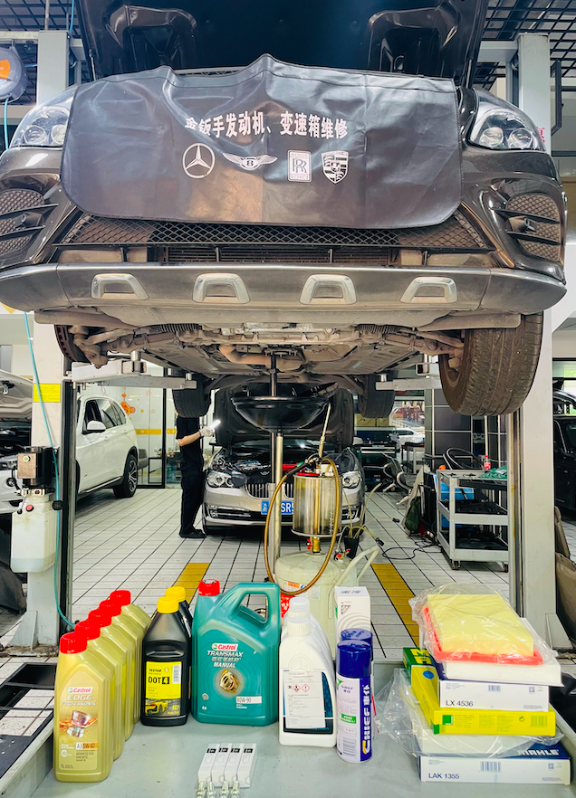 金钣手豪车维修工厂之奔驰glc保养