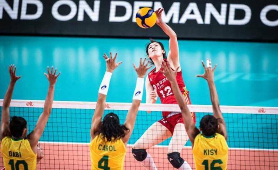 中国女排最大的悲剧,就是被巴西击败的时候,连招呼都不会打休闲区蓝鸢梦想 - Www.slyday.coM 中国女排最大的悲剧,就是被巴西击败的时候,连招呼都不会打休闲区蓝鸢梦想 - Www.slyday.coM