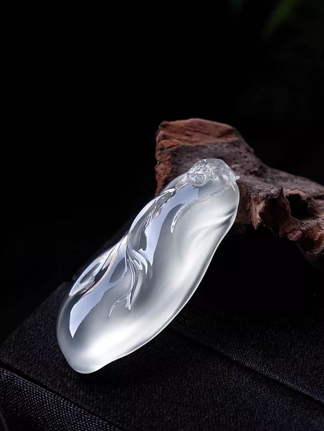 翡翠表面的蜡需要去掉吗?休闲区蓝鸢梦想 - Www.slyday.coM 翡翠表面的蜡需要去掉吗?休闲区蓝鸢梦想 - Www.slyday.coM