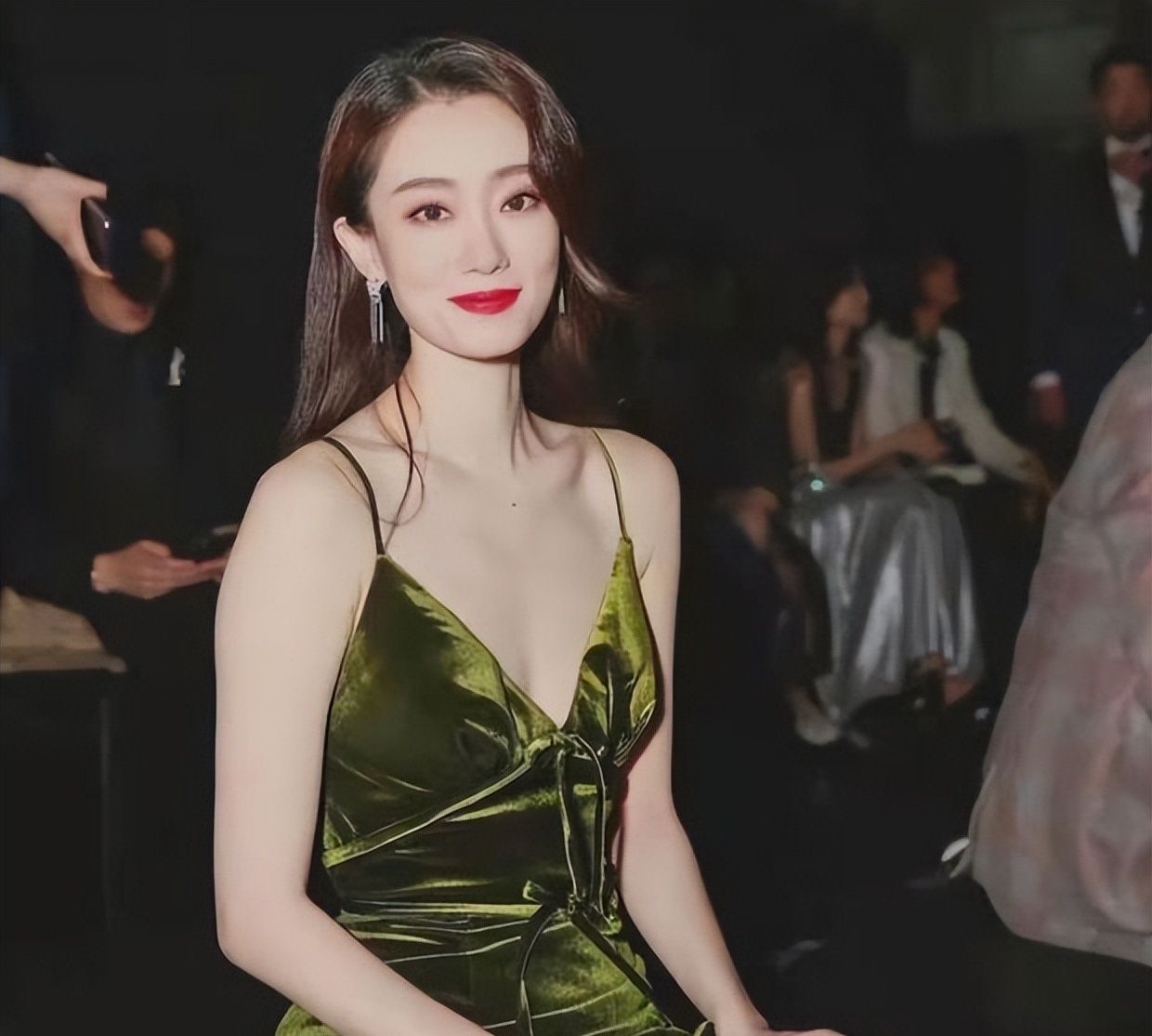 张小斐的“落魄”,是娱乐圈的“悲哀”休闲区蓝鸢梦想 - Www.slyday.coM 张小斐的“落魄”,是娱乐圈的“悲哀”休闲区蓝鸢梦想 - Www.slyday.coM