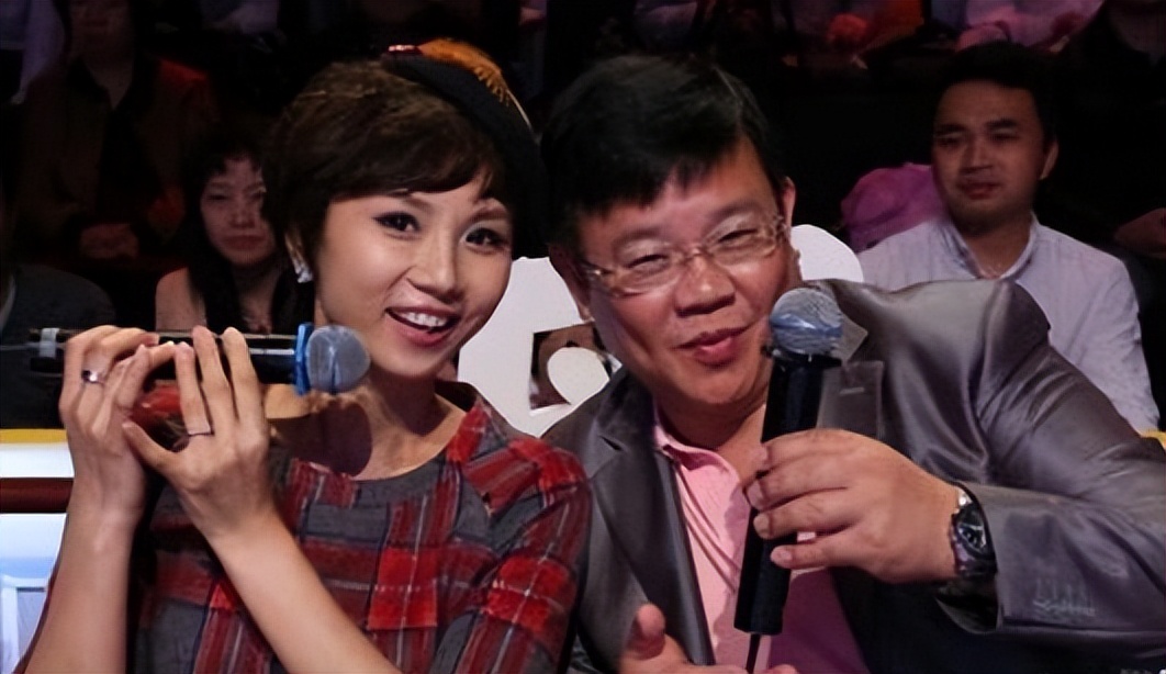 美女主持人李静雯的励志史:穷并不可怕,可怕的是自己放弃了机会休闲区蓝鸢梦想 - Www.slyday.coM 美女主持人李静雯的励志史:穷并不可怕,可怕的是自己放弃了机会休闲区蓝鸢梦想 - Www.slyday.coM