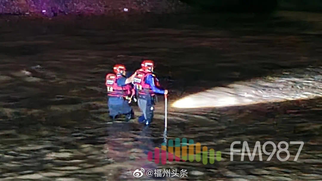 福州17岁女子不幸落水失踪休闲区蓝鸢梦想 - Www.slyday.coM