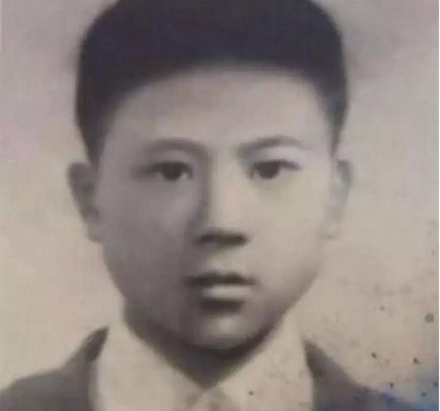 国宝级“反派”计春华:18岁因毁容当演员,他的牺牲远比你想得大休闲区蓝鸢梦想 - Www.slyday.coM 国宝级“反派”计春华:18岁因毁容当演员,他的牺牲远比你想得大休闲区蓝鸢梦想 - Www.slyday.coM