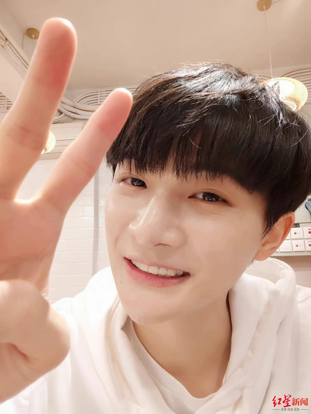 周深献唱庆祝香港回归25周年纪念曲《祝福》休闲区蓝鸢梦想 - Www.slyday.coM